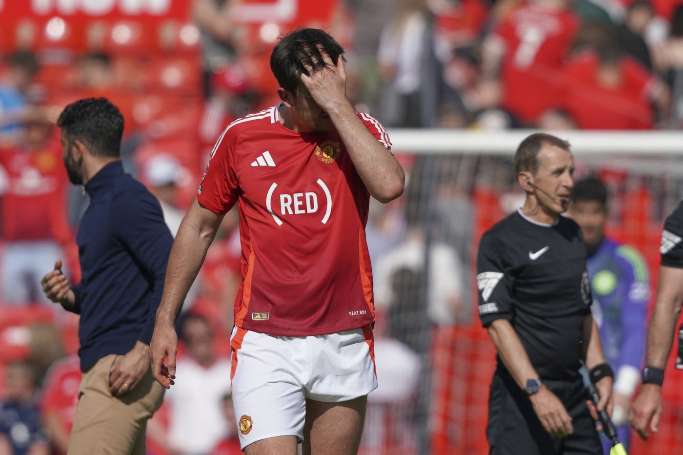 Even Man United players are surprised fans have stuck with them in woeful season | iNFOnews.ca Even Man United players are surprised fans have stuck with them in woeful season | iNFOnews.ca