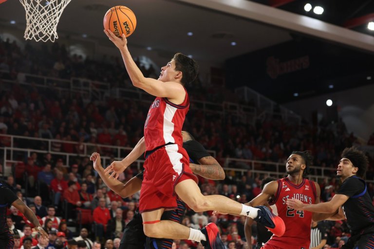 Darling scores season-high 17 points as No. 22 St. John's beats DePaul 79-66 in Big East opener | iNFOnews.ca