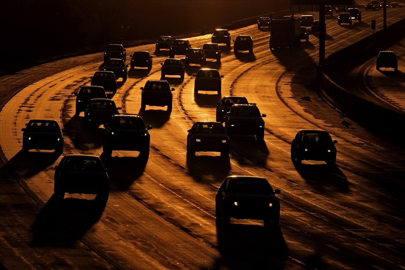 Things to know about the Trump administration order on miles per gallon for cars and pickups | iNFOnews.ca