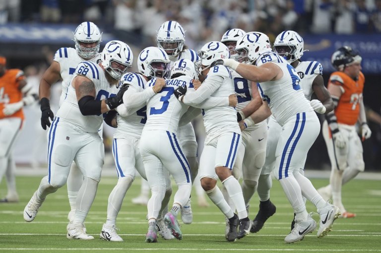 Spencer Shrader converts from 45 yards after penalty on 60-yard miss and Colts beat Broncos 29-28 | iNFOnews.ca