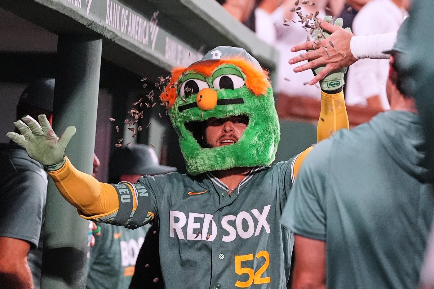 Rafaela powers Red Sox to 10-1 rout of Rangers as Gray shines on mound | iNFOnews.ca