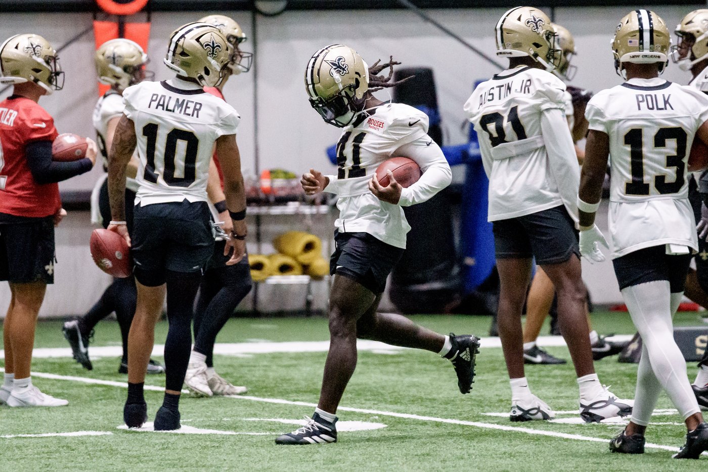 Running back Alvin Kamara has a new deal with the Saints for 2026, agent says | iNFOnews.ca