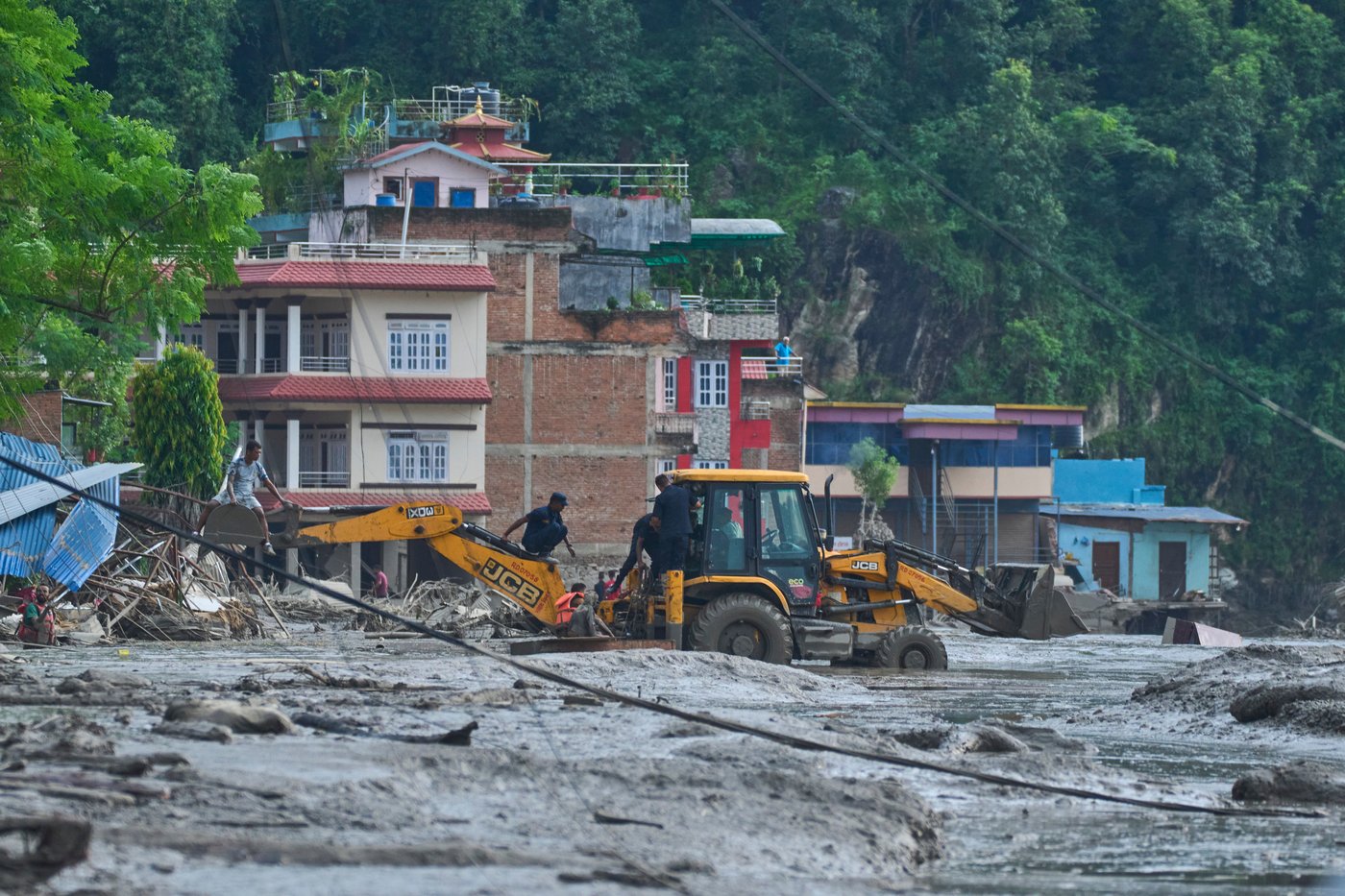 Officials say 24 Canadians missing after flash floods in Nepal and China | iNFOnews.ca