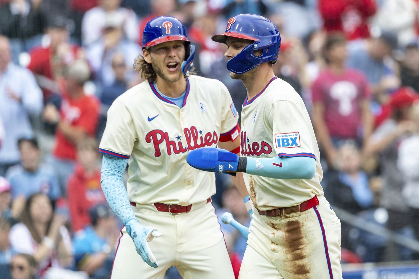Castellanos hits a grand slam and Phillies complete 3-game sweep of Blue Jays with 11-4 win | iNFOnews.ca