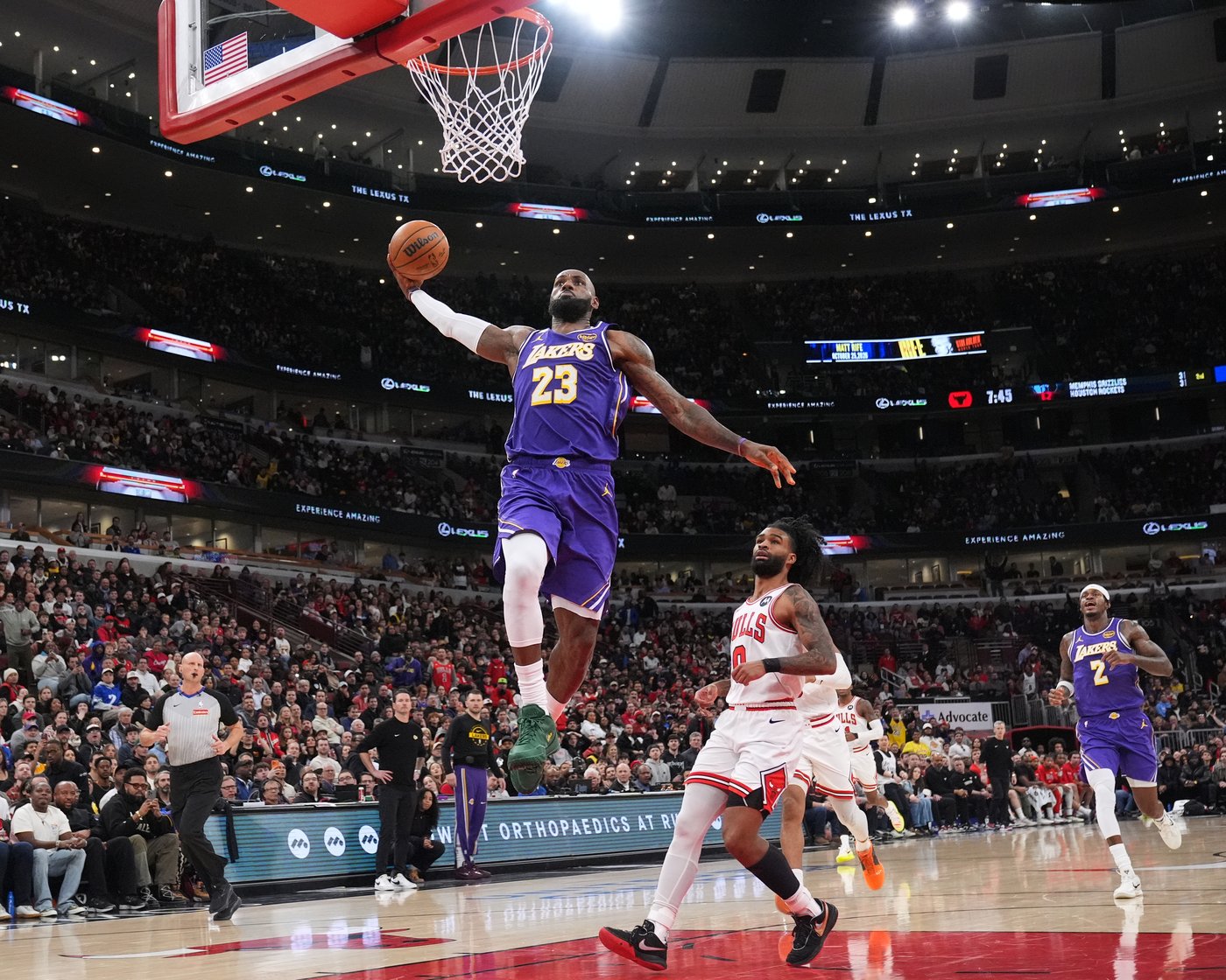 Luka Doncic scores 46 points as the Lakers beat the Bulls 129-118 | iNFOnews.ca