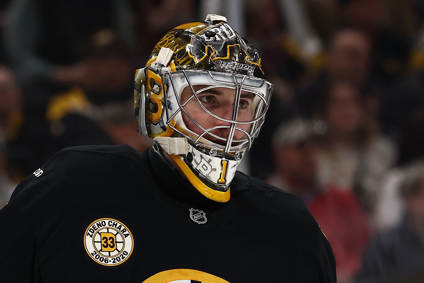 Bruins dominate Flyers 6-3 behind Minten and Mittelstadt with a goal and two assists each | iNFOnews.ca
