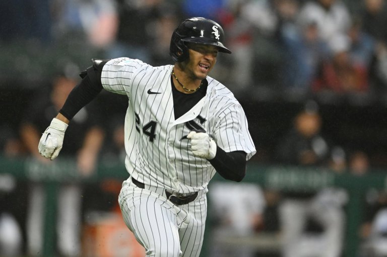 White Sox keep pace in the AL Central with a rain-soaked 8-1 win over the Tigers | iNFOnews.ca