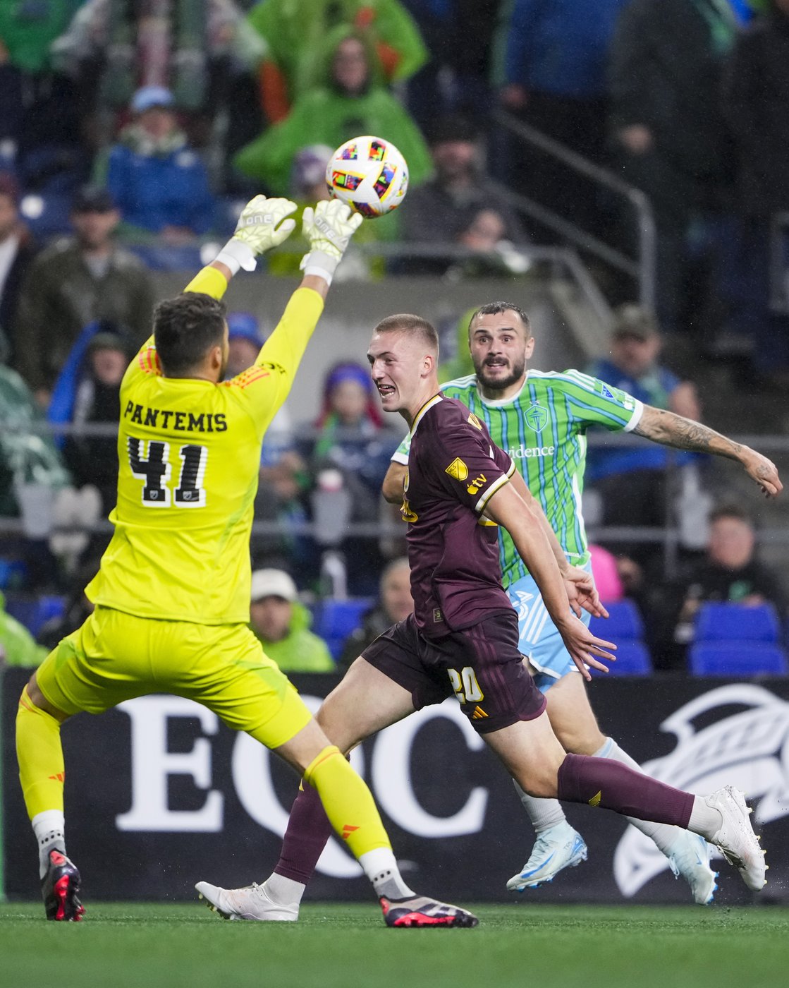 Sounders, Timbers play to 1-1 draw before heading for postseason | iNFOnews.ca