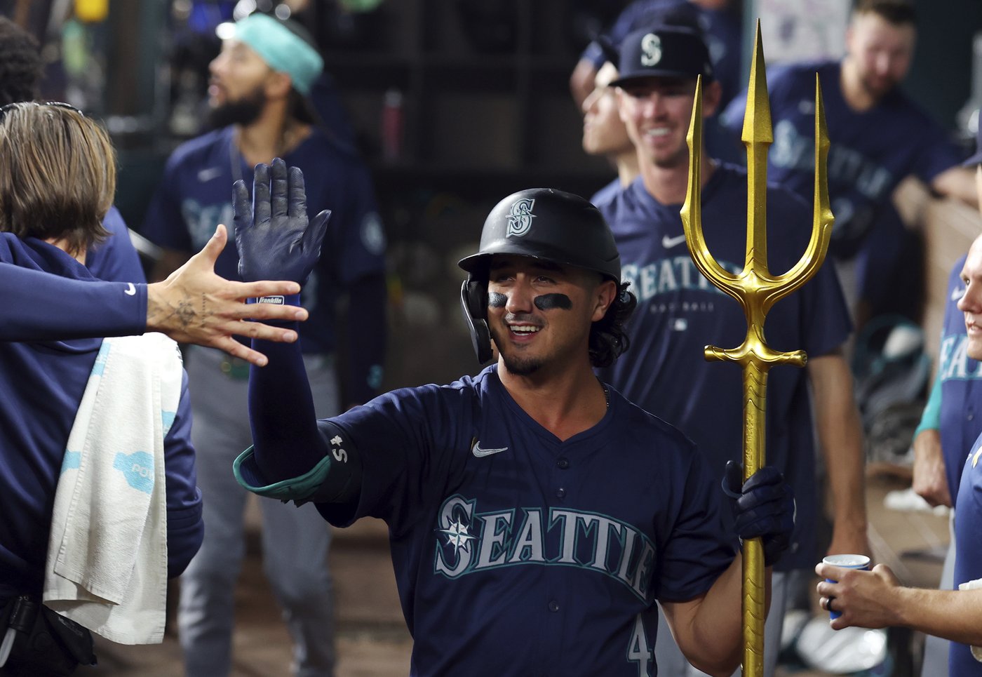 Julio Rodríguez homers twice for wild card-chasing Seattle and Kirby beats Rangers again in 8-2 win | iNFOnews.ca Julio Rodríguez homers twice for wild card-chasing Seattle and Kirby beats Rangers again in 8-2 win | iNFOnews.ca