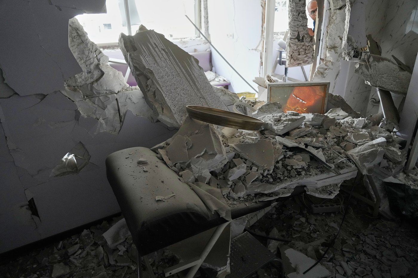 Photos from inside Iran as strikes boom across the capital, Tehran, for a third day | iNFOnews.ca