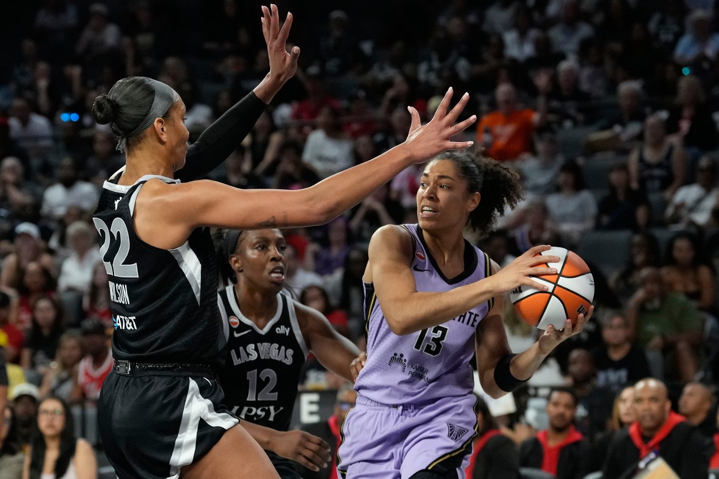 Aces surge past Valkyries 92-73 as Jackie Young shines in a 21-2 run | iNFOnews.ca Aces surge past Valkyries 92-73 as Jackie Young shines in a 21-2 run | iNFOnews.ca
