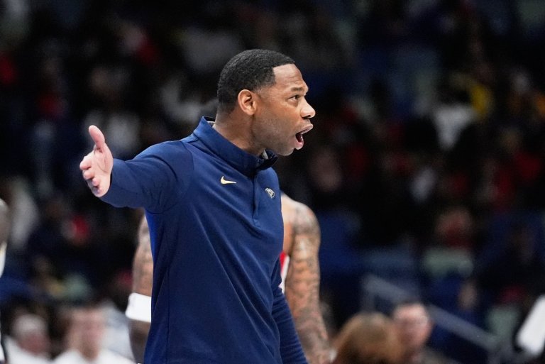 Pelicans fire coach Willie Green 12 games into his fifth season | iNFOnews.ca