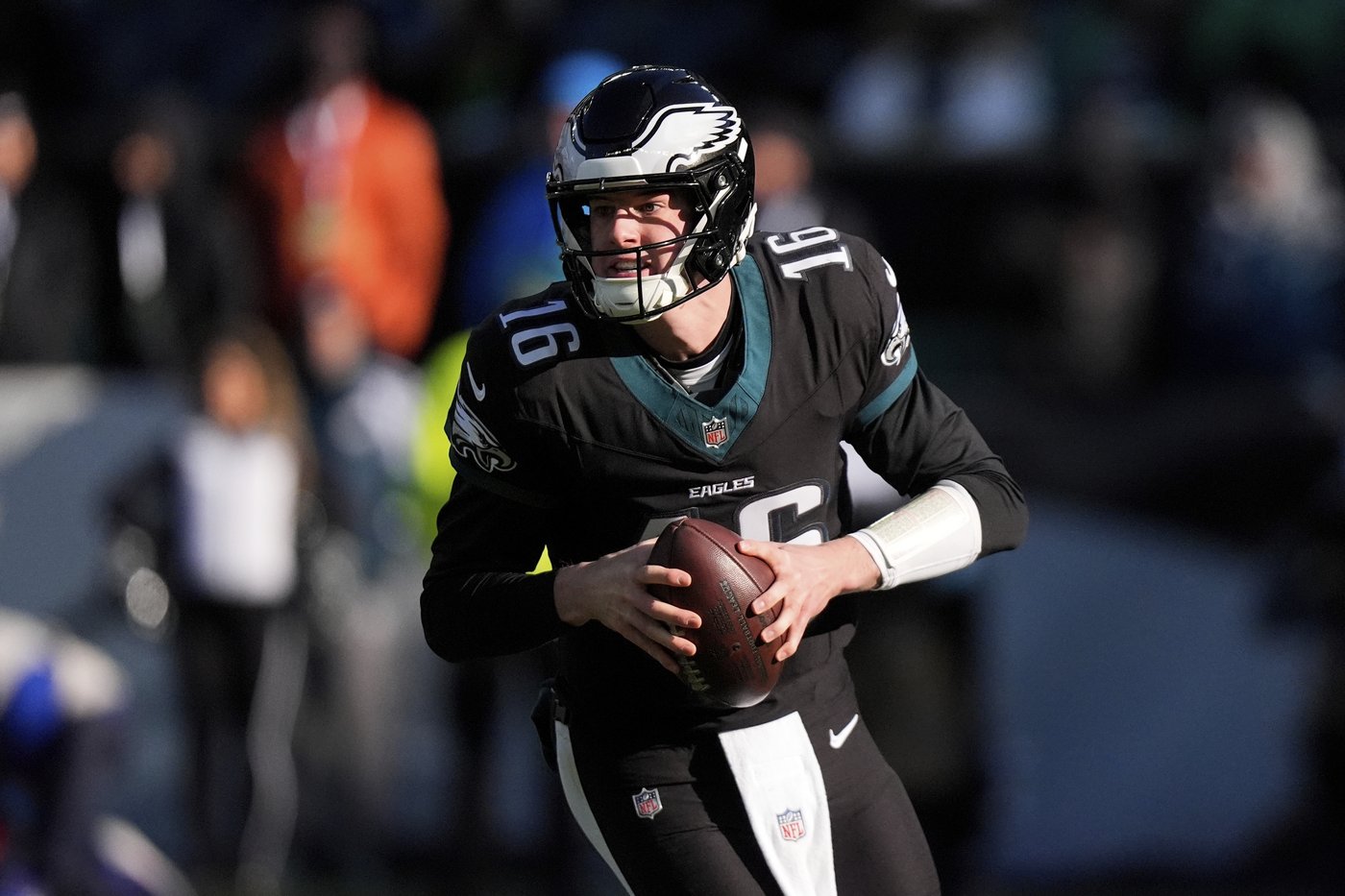 Eagles' run at the Super Bowl depends on if QB Jalen Hurts has recovered from a concussion | iNFOnews.ca