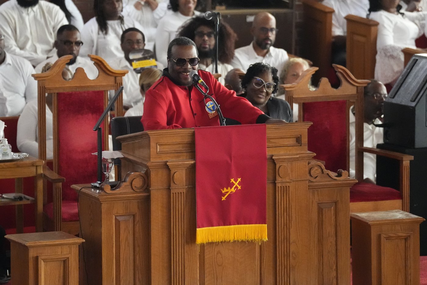 Cissy Houston mourned by Dionne Warwick, politicians and more at longtime church | iNFOnews.ca
