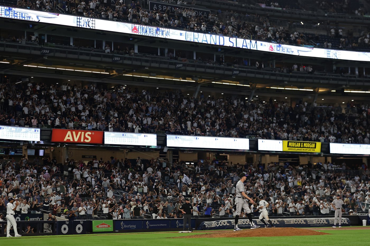 Anthony Volpe wins over Yankees fans with grand slam and 5 RBIs in rousing return to majors | iNFOnews.ca