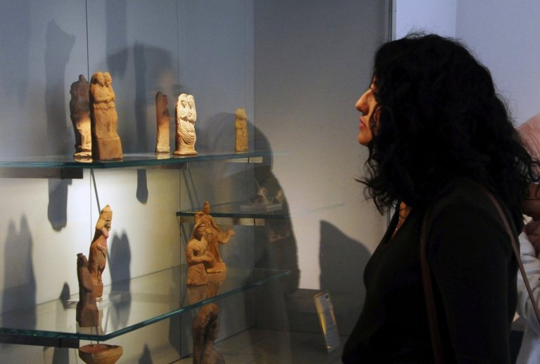 Thieves steal ancient Roman-era statues from the national museum in Syria | iNFOnews.ca