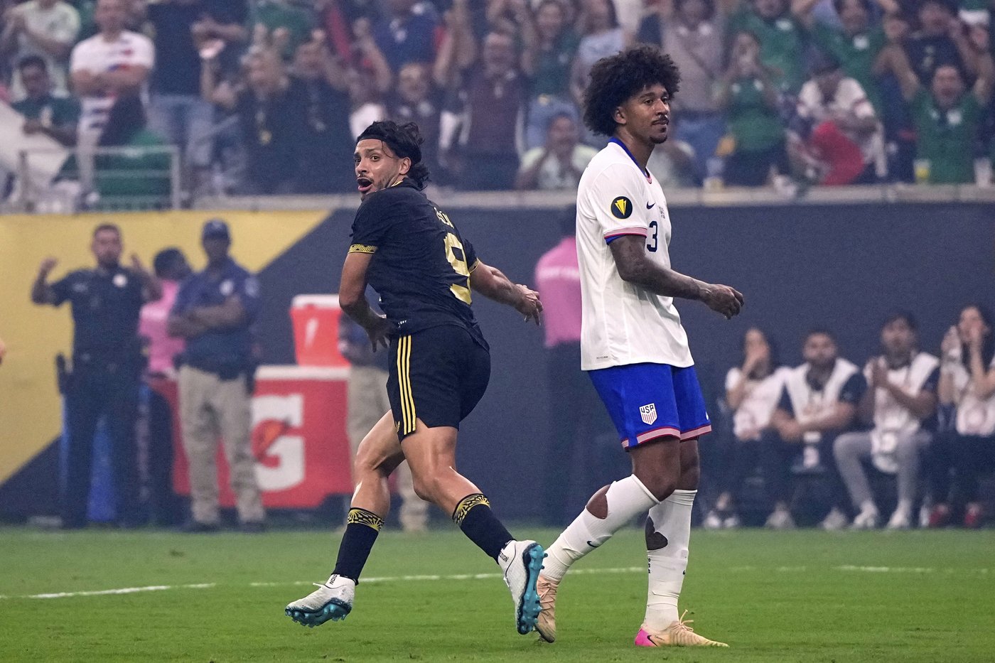 Edson Álvarez's tiebreaking goal gives Mexico 2-1 win over US for 10th Gold Cup title | iNFOnews.ca Edson Álvarez's tiebreaking goal gives Mexico 2-1 win over US for 10th Gold Cup title | iNFOnews.ca