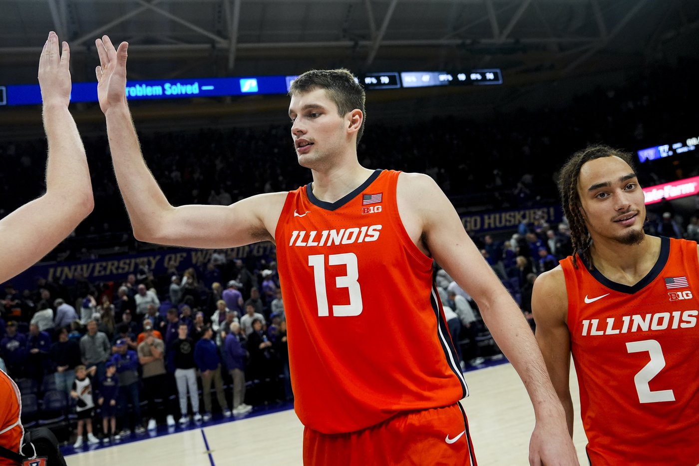 Jakucionis makes tiebreaking basket as No. 22 Illinois edges Washington 81-77 | iNFOnews.ca