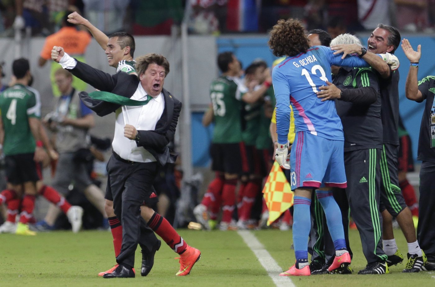 Costa Rica hires Miguel Herrera as coach for 2026 World Cup qualifiers | iNFOnews.ca