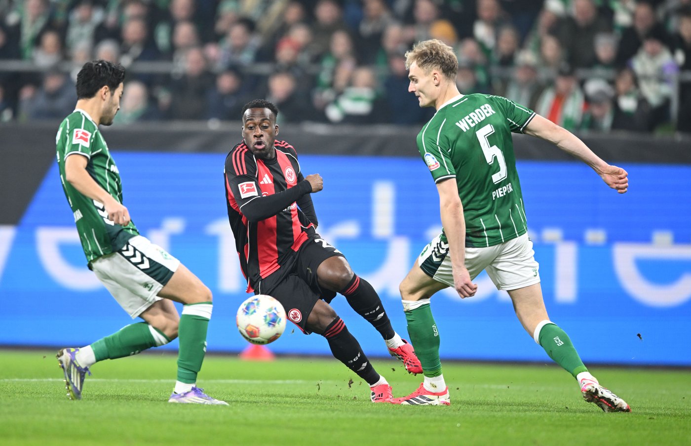 Eintracht Frankfurt and Werder Bremen share six-goal thriller | iNFOnews.ca Eintracht Frankfurt and Werder Bremen share six-goal thriller | iNFOnews.ca