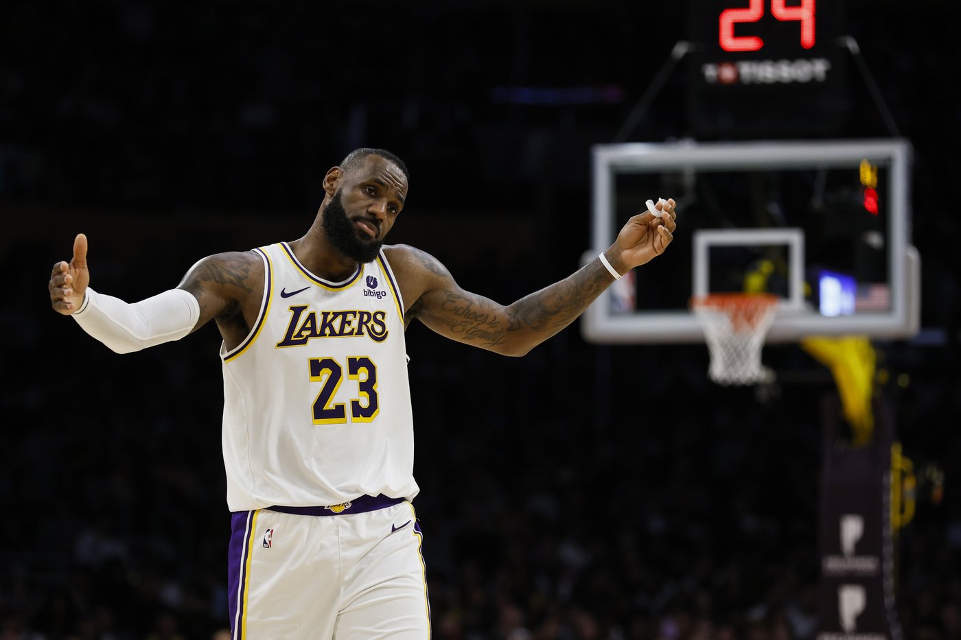While LeBron and Bronny prepare for their historic family pairing, the Lakers shrug off the critics | iNFOnews.ca While LeBron and Bronny prepare for their historic family pairing, the Lakers shrug off the critics | iNFOnews.ca