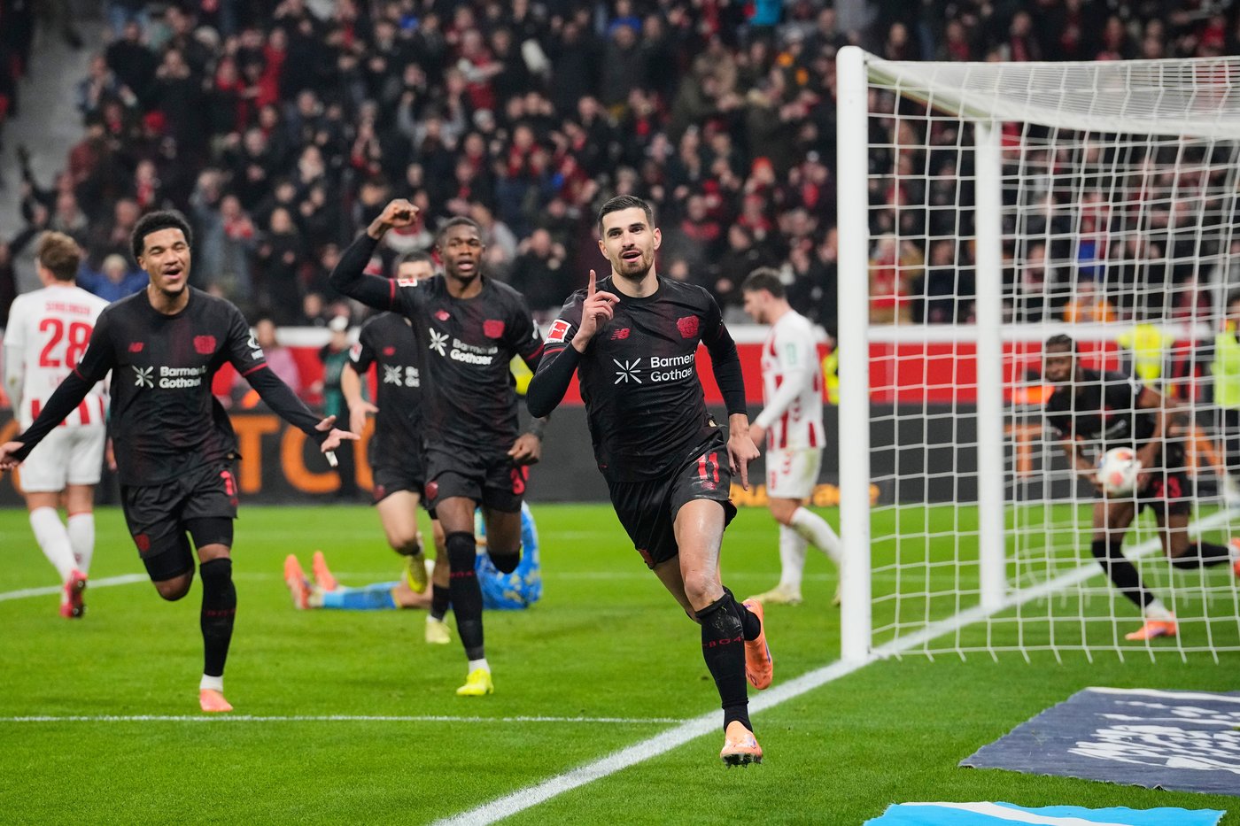 Terrier's spectacular backheel sets up Leverkusen's derby win over Cologne | iNFOnews.ca Terrier's spectacular backheel sets up Leverkusen's derby win over Cologne | iNFOnews.ca