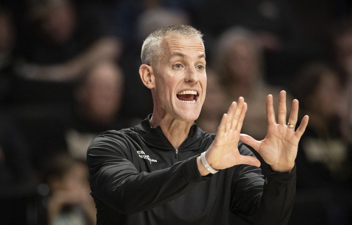 Sallis scores 20, Hildreth adds 18 and 6 assists; Wake Forest beats Western Carolina 82-69 | iNFOnews.ca Sallis scores 20, Hildreth adds 18 and 6 assists; Wake Forest beats Western Carolina 82-69 | iNFOnews.ca