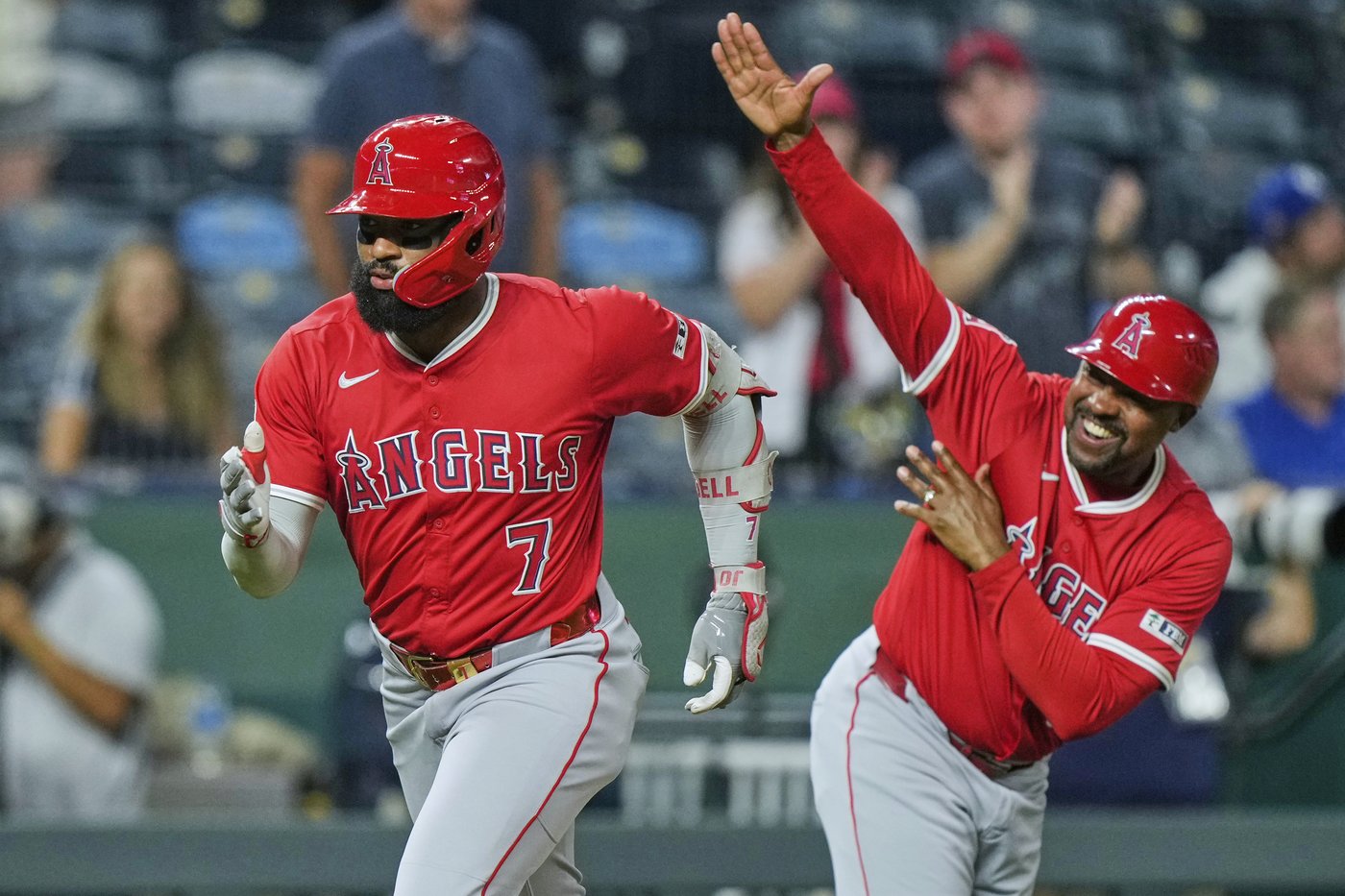 Jo Adell a one-man show for Angels in 4-3 win over Royals | iNFOnews.ca