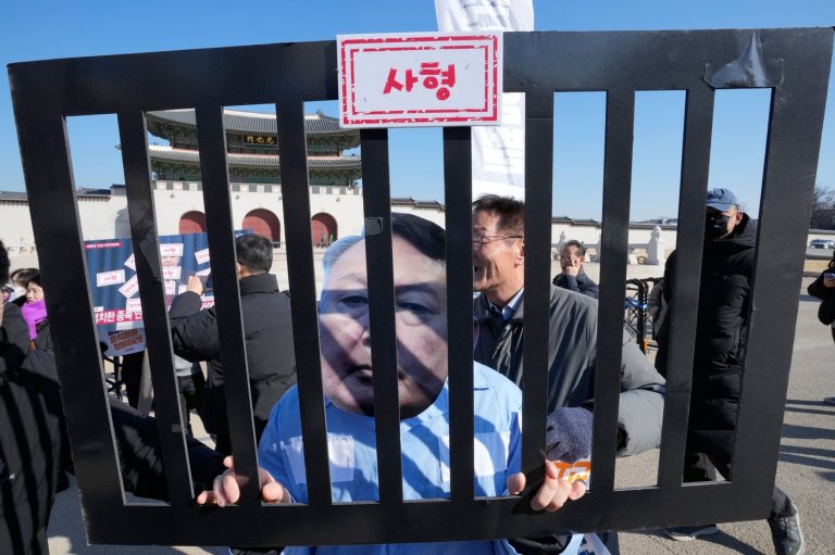 Ex-South Korean president remains defiant following life sentence for rebellion | iNFOnews.ca