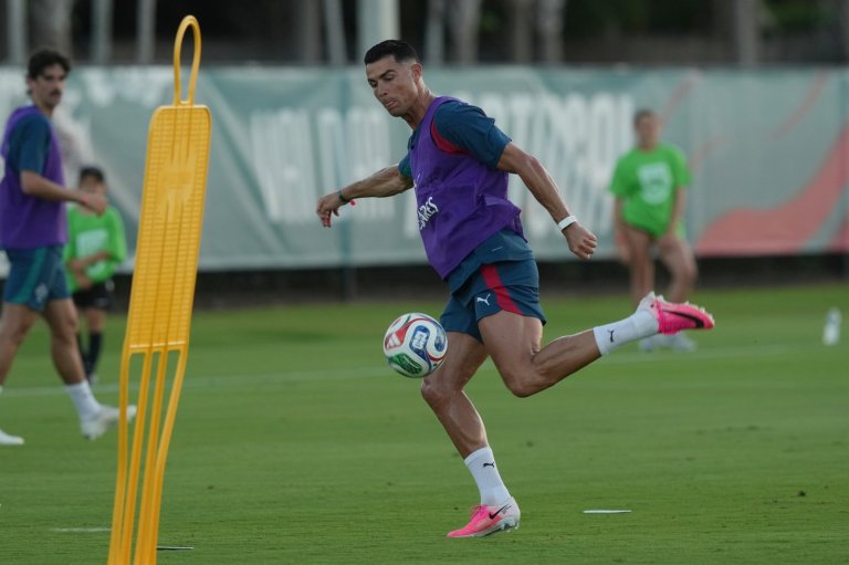 Portugal fans mixed on whether Ronaldo will help or hurt team’s World Cup chances | iNFOnews.ca