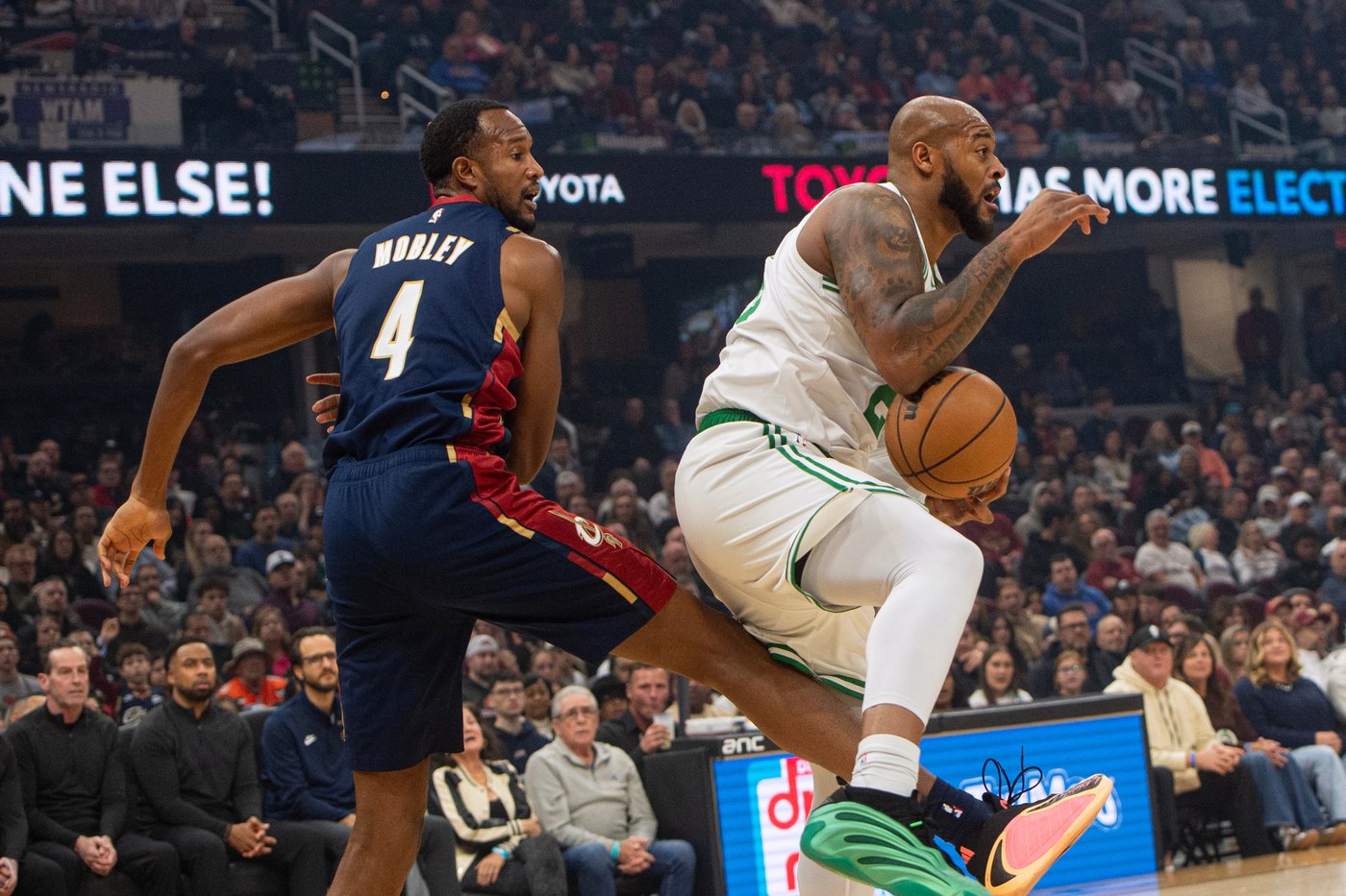 Payton Pritchard scores 42, Jaylen Brown gets triple-double as Celtics outlast Cavaliers 117-115 | iNFOnews.ca