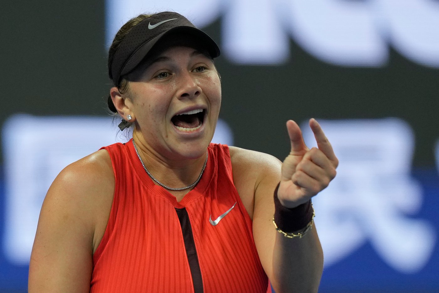 Anisimova wins China Open, defeating Noskova in final | iNFOnews.ca