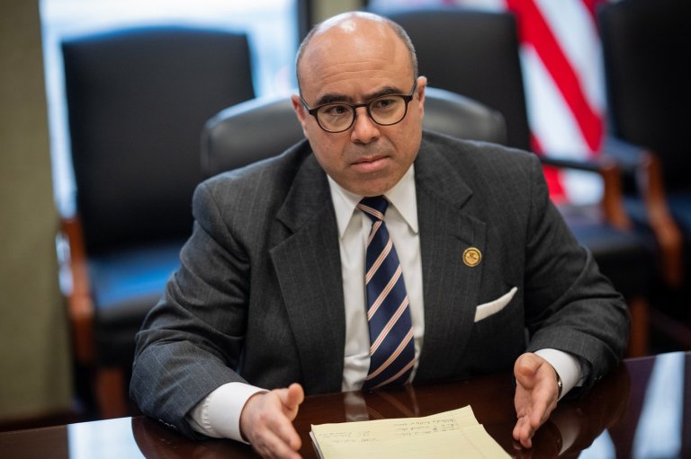 Chicago US attorney defends his meddling with grand jury process over immigration protest case | iNFOnews.ca