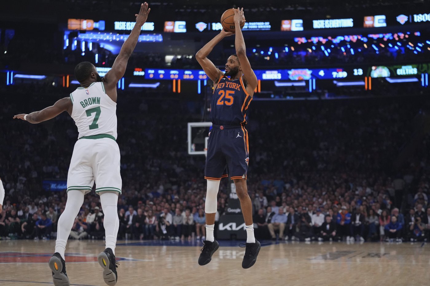 Knicks take a 3-1 lead over the Celtics with a 121-113 victory as Tatum is injured in final minutes | iNFOnews.ca Knicks take a 3-1 lead over the Celtics with a 121-113 victory as Tatum is injured in final minutes | iNFOnews.ca
