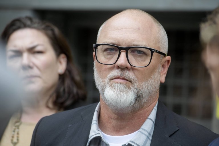 Army veteran who burned American flag near White House pleads not guilty to federal charges | iNFOnews.ca
