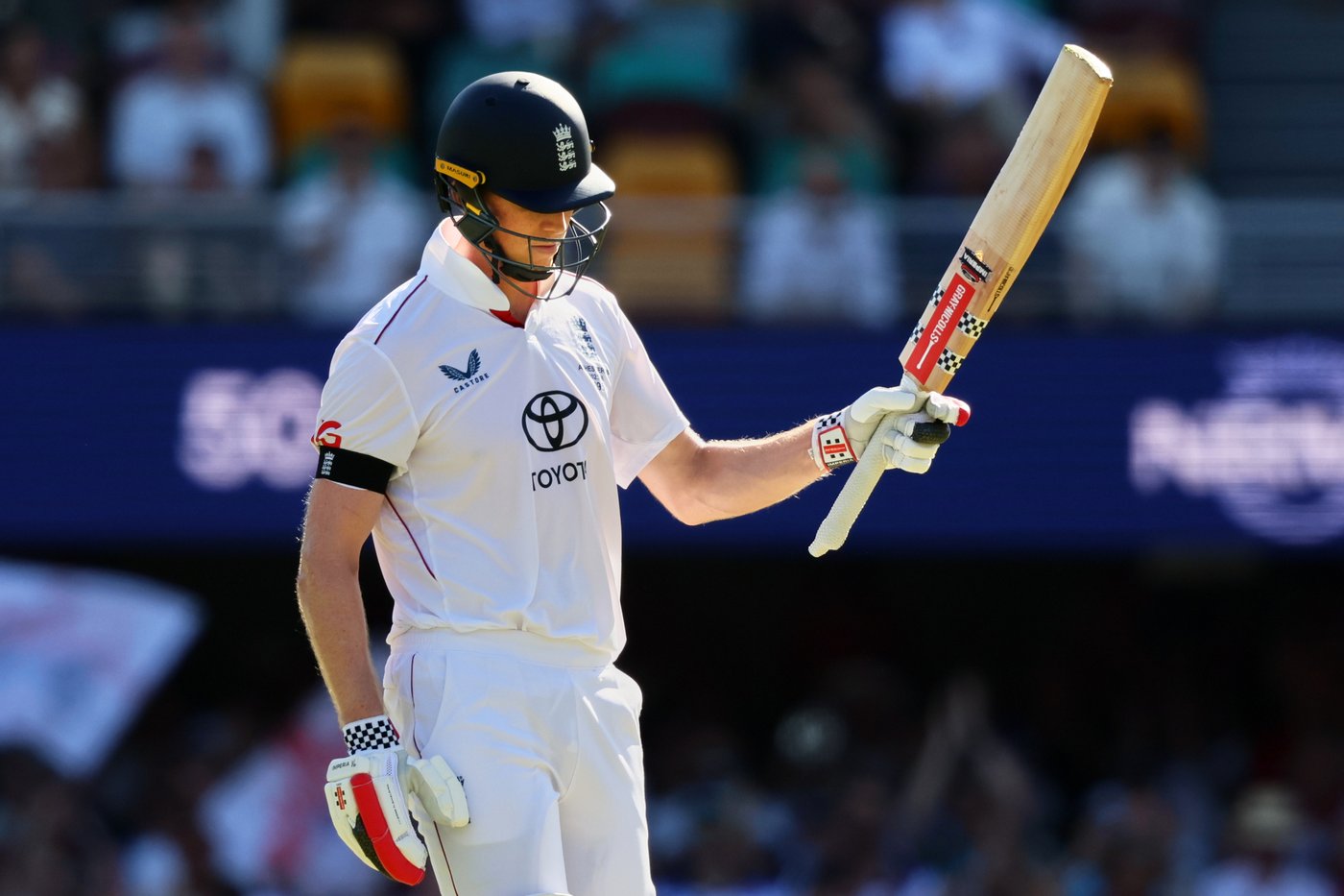 Root's first century in Australia tops Starc's 6 wickets as England takes honors on Day 1 | iNFOnews.ca Root's first century in Australia tops Starc's 6 wickets as England takes honors on Day 1 | iNFOnews.ca