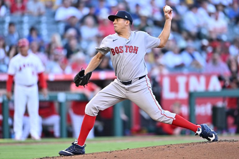 Red Sox pitcher Ranger Suarez leaves 7-5 win over Angels because of injury | iNFOnews.ca