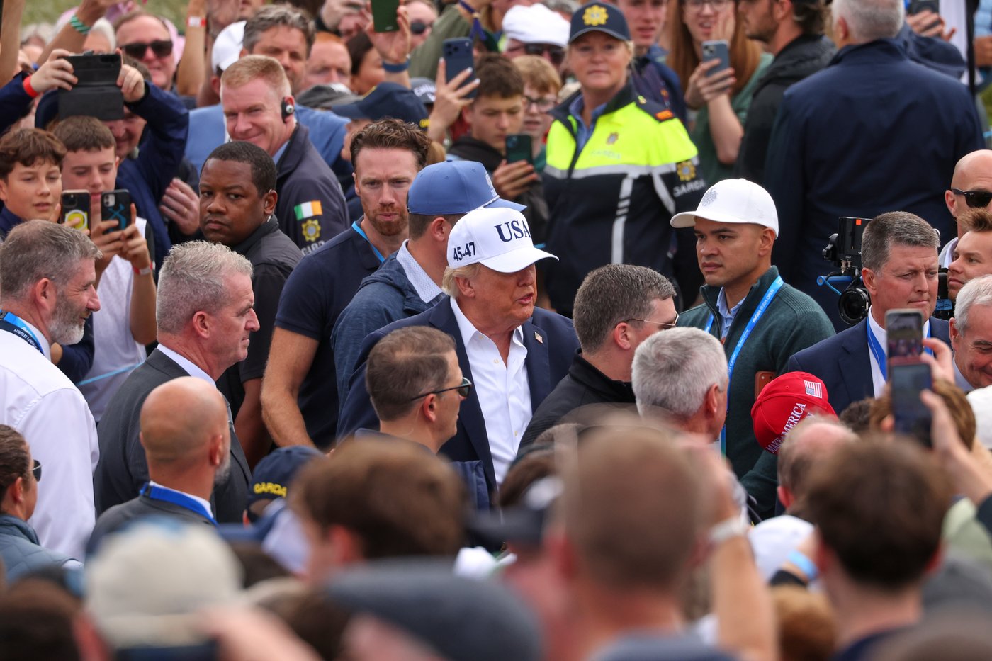 Trump has support in Doonbeg, though tiny snails have snagged his Irish golf course plans | iNFOnews.ca Trump has support in Doonbeg, though tiny snails have snagged his Irish golf course plans | iNFOnews.ca