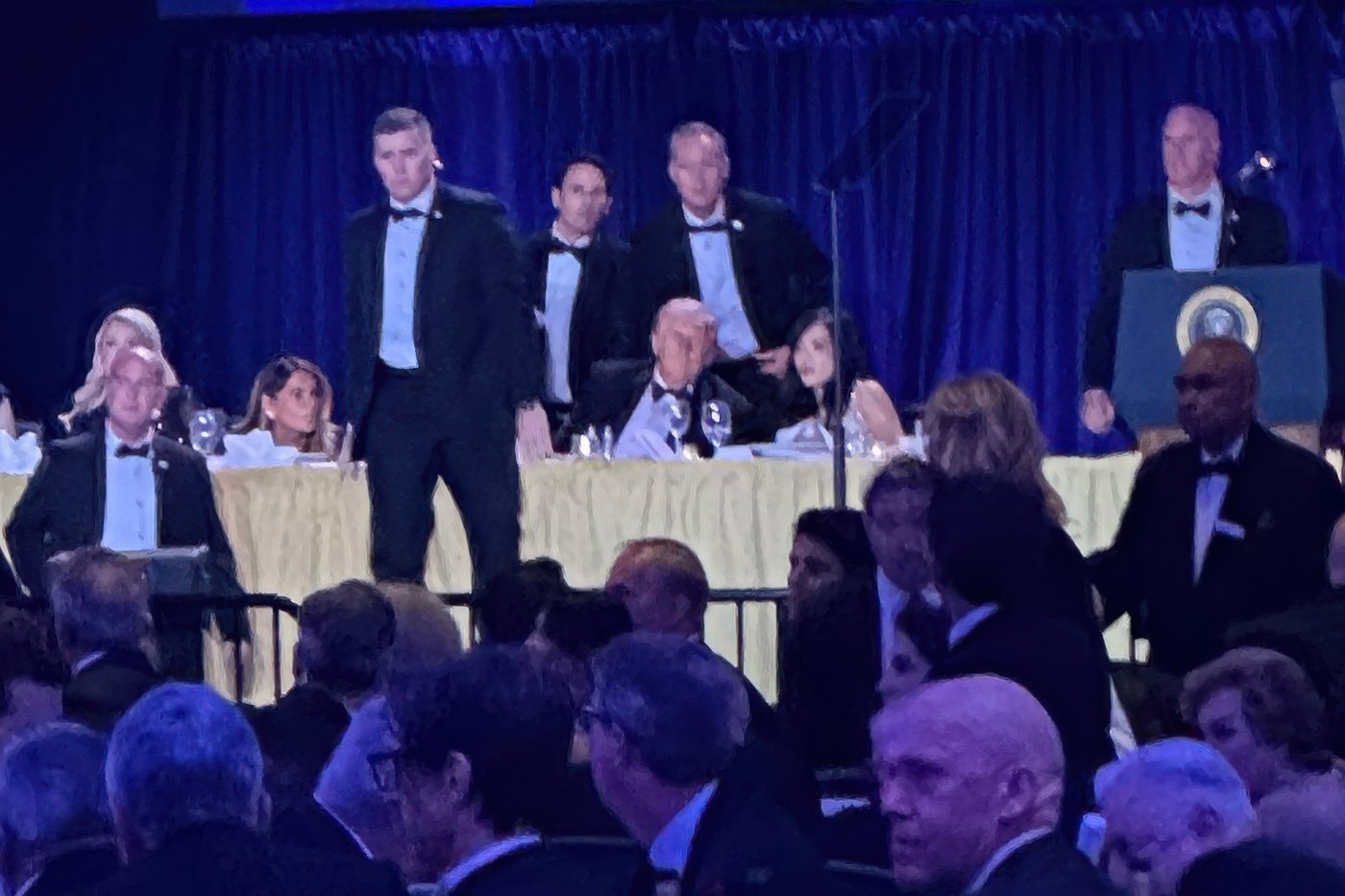 What happened inside the ballroom when a gunman tried to breach Trump's night with the press | iNFOnews.ca What happened inside the ballroom when a gunman tried to breach Trump's night with the press | iNFOnews.ca