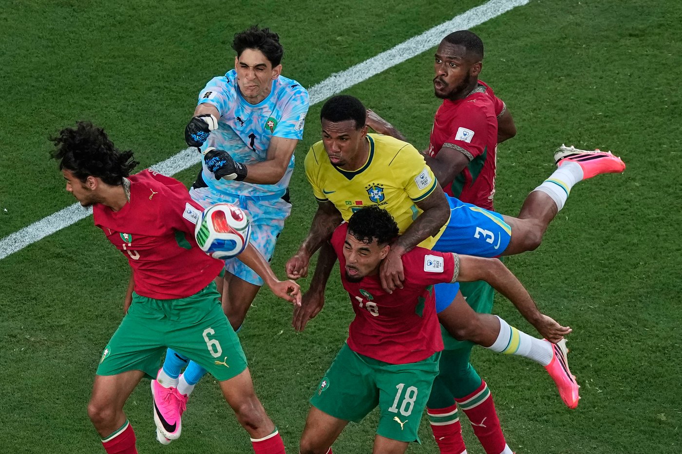 Brazil rallies for 1-1 draw against Morocco in its World Cup opener behind Vinícius Júnior's goal | iNFOnews.ca Brazil rallies for 1-1 draw against Morocco in its World Cup opener behind Vinícius Júnior's goal | iNFOnews.ca