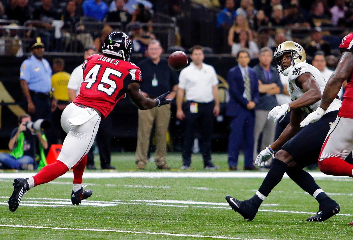 The 49ers acquire LB Deion Jones from the Saints for RB Zamir White, AP source says | iNFOnews.ca
