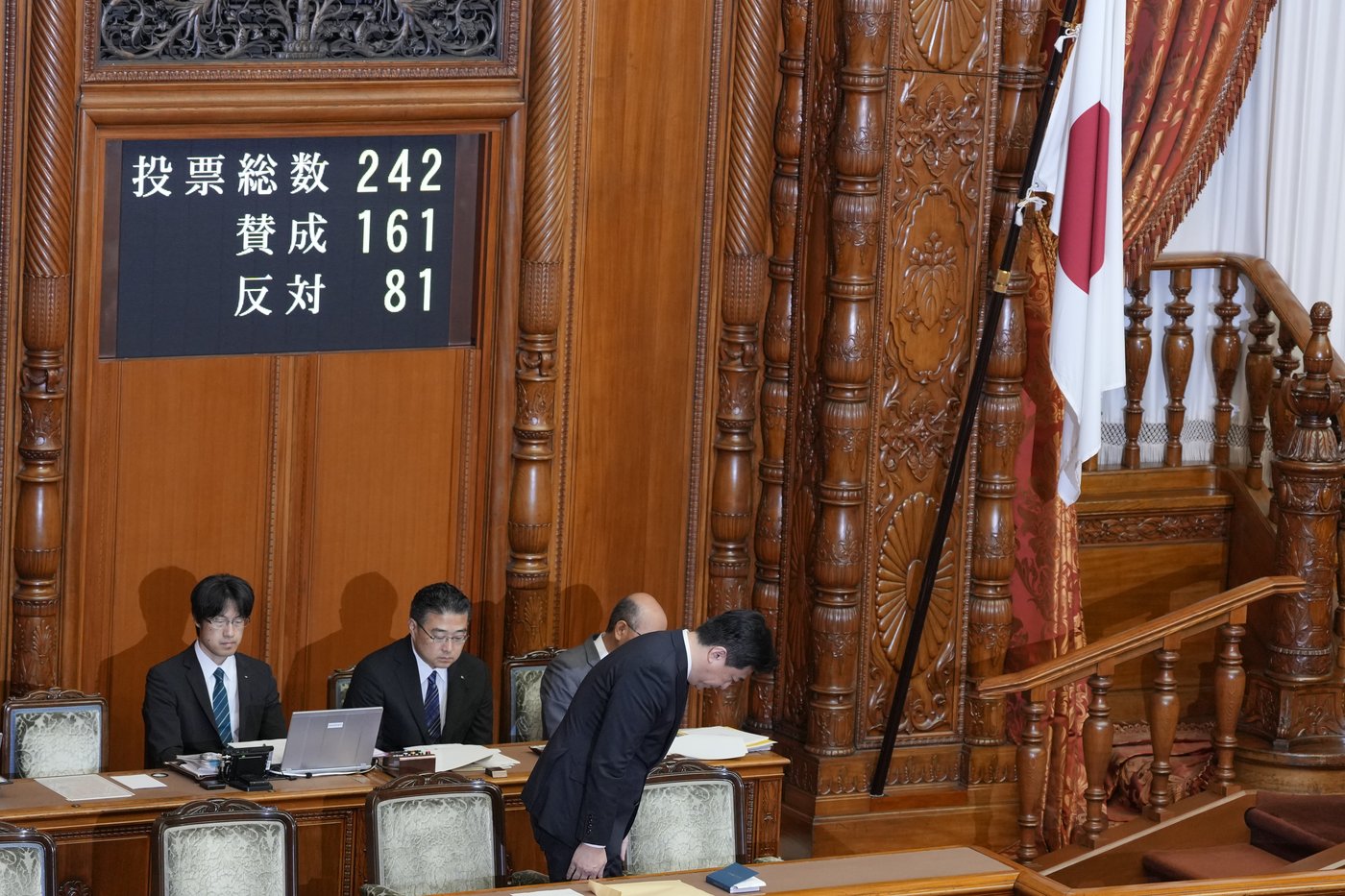 Japan enacts law to punish national flag vandals. Opponents say it's a threat to free speech | iNFOnews.ca