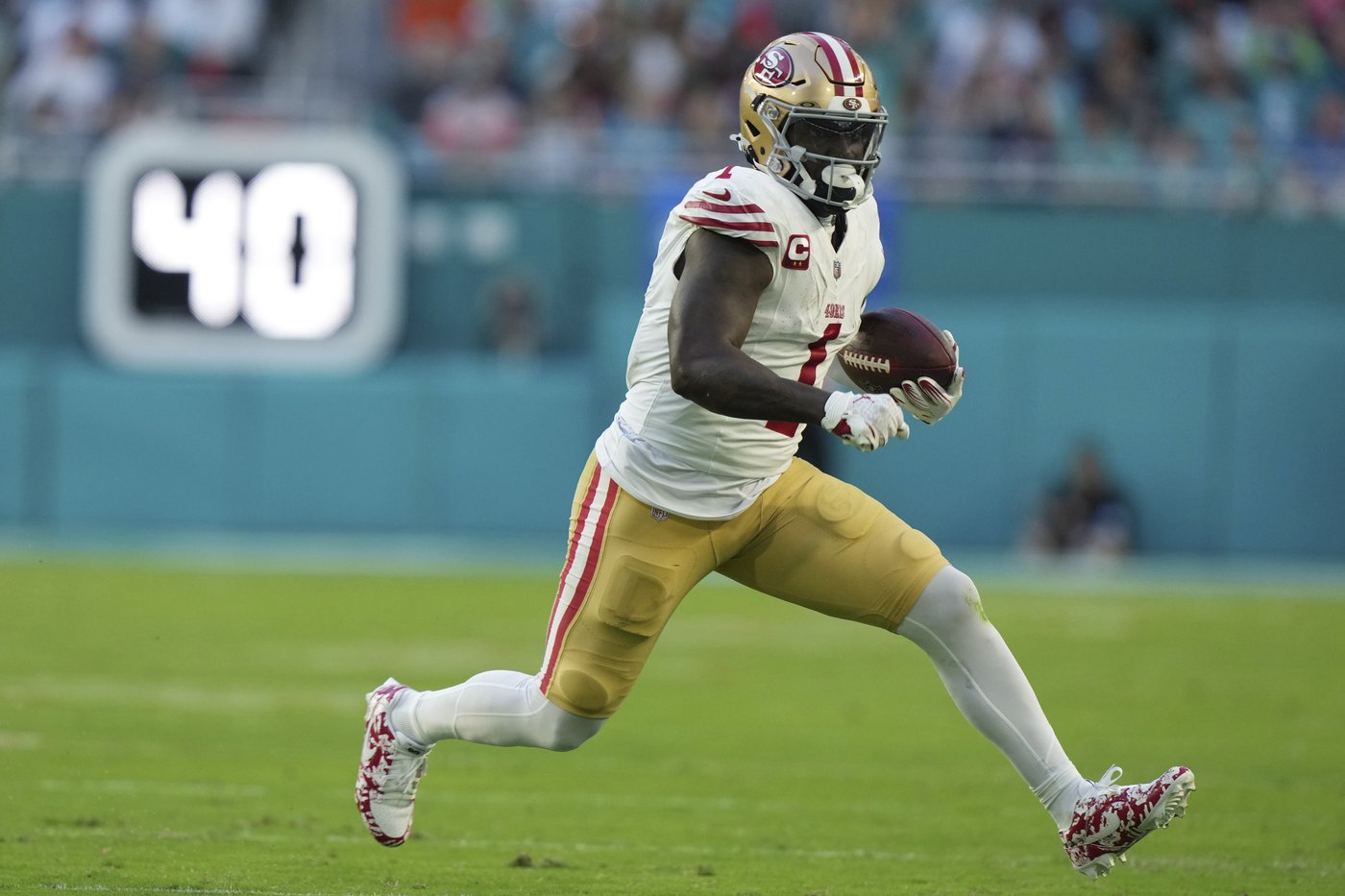 49ers receiver Deebo Samuel has permission to seek a trade, AP source says | iNFOnews.ca