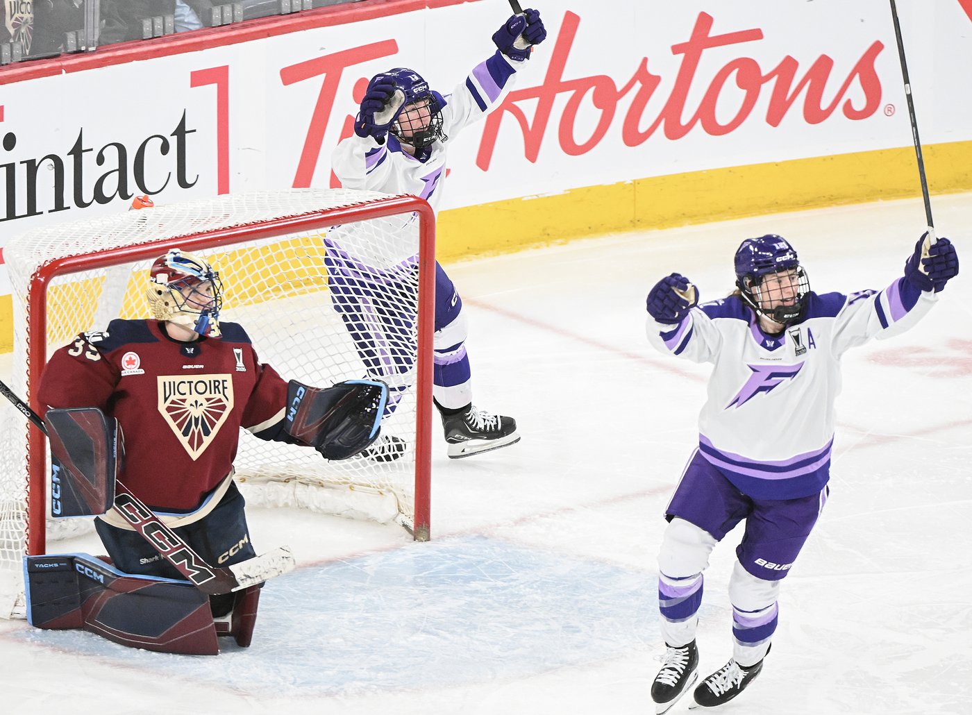 Desbiens, Frankel, Pannek named finalists for PWHL's Billie Jean King MVP award | iNFOnews.ca