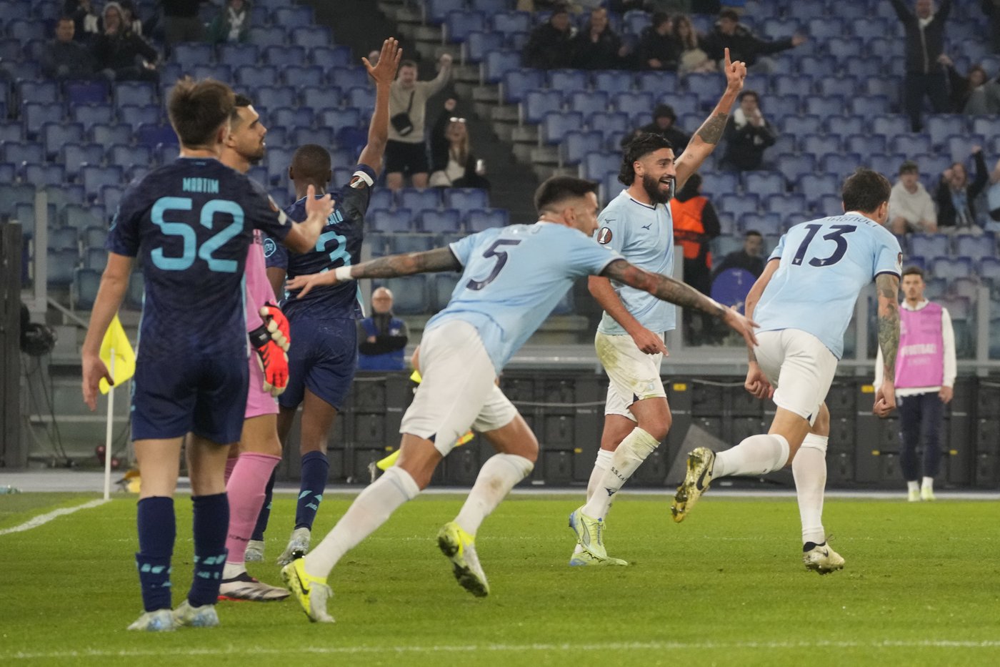 Man United ends winless run in Europe and Osimhen scores 2 as Galatasaray beats Tottenham | iNFOnews.ca