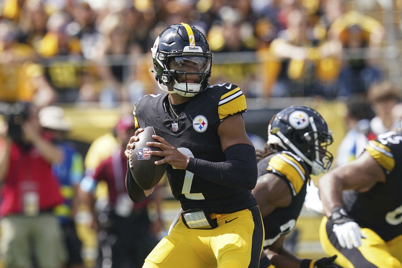 Justin Fields shines as the Steelers move to 3-0 with a 20-10 win over the Chargers | iNFOnews.ca Justin Fields shines as the Steelers move to 3-0 with a 20-10 win over the Chargers | iNFOnews.ca