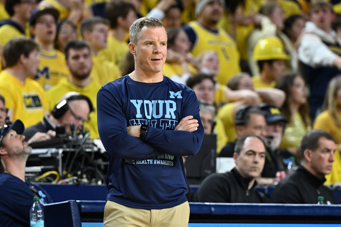 McKenney makes go-ahead layup as No. 3 Michigan hands No. 5 Nebraska its first loss, 75-72 | iNFOnews.ca McKenney makes go-ahead layup as No. 3 Michigan hands No. 5 Nebraska its first loss, 75-72 | iNFOnews.ca