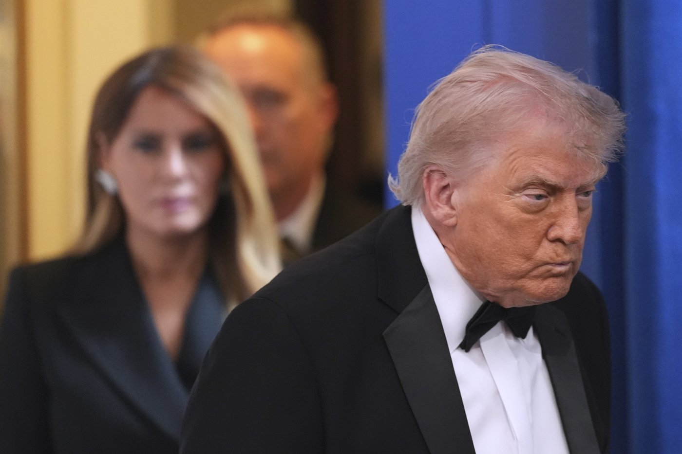 Trump safe after he is evacuated following shooting at Washington journalists' dinner, in photos | iNFOnews.ca