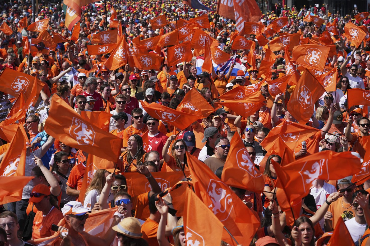 Euro 2025: Netherlands sparked by Miedema's 100th goal beats Wales | iNFOnews.ca