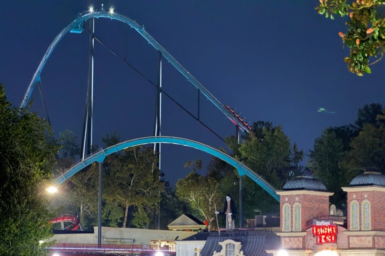 One person is dead, several others injured in incident involving Six Flags roller coaster in Georgia | iNFOnews.ca